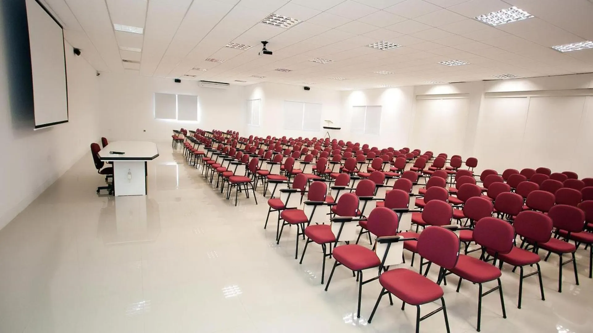 Tropicanas Hotel E Eventos Florianópolis Ξενοδοχείο με διαμερίσματα